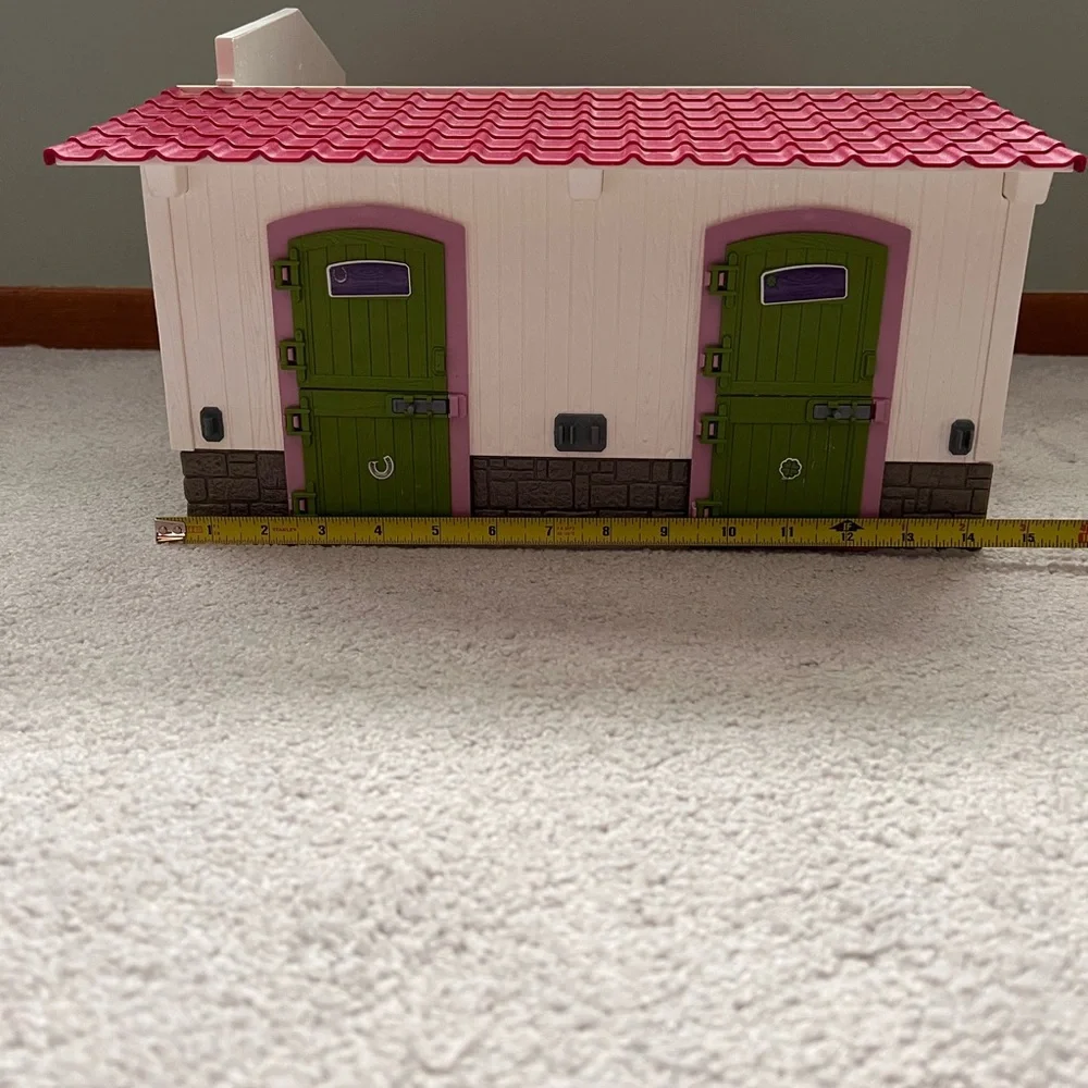 Schleich Stable used no accessories